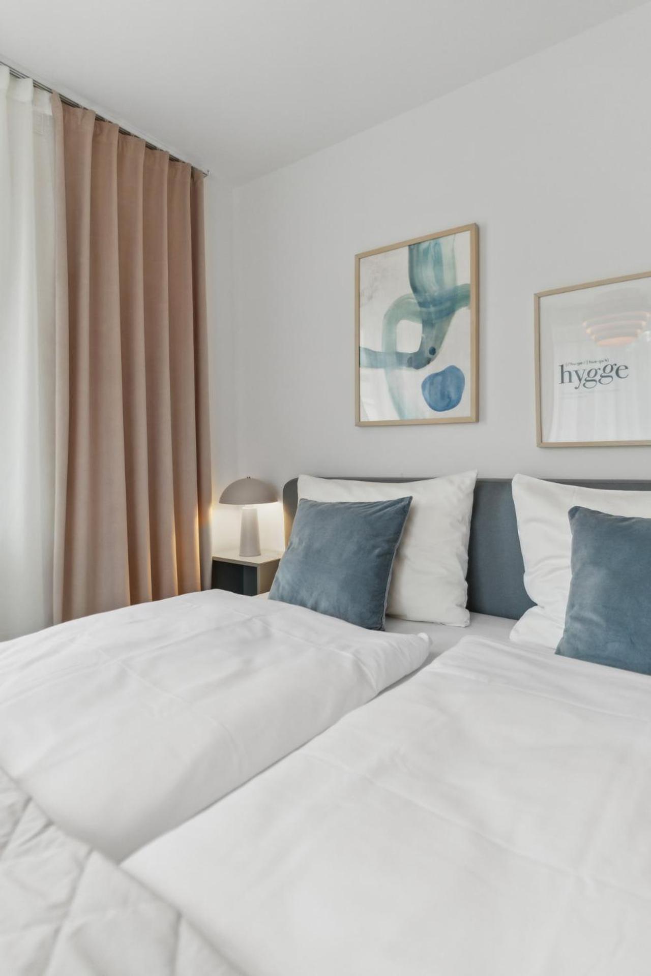 Deluxe Apartment In Bielefeld City Mit Parkplatz Und Balkon Exteriör bild