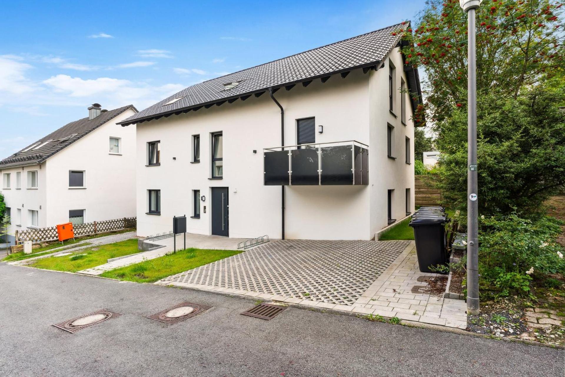 Deluxe Apartment In Bielefeld City Mit Parkplatz Und Balkon Exteriör bild