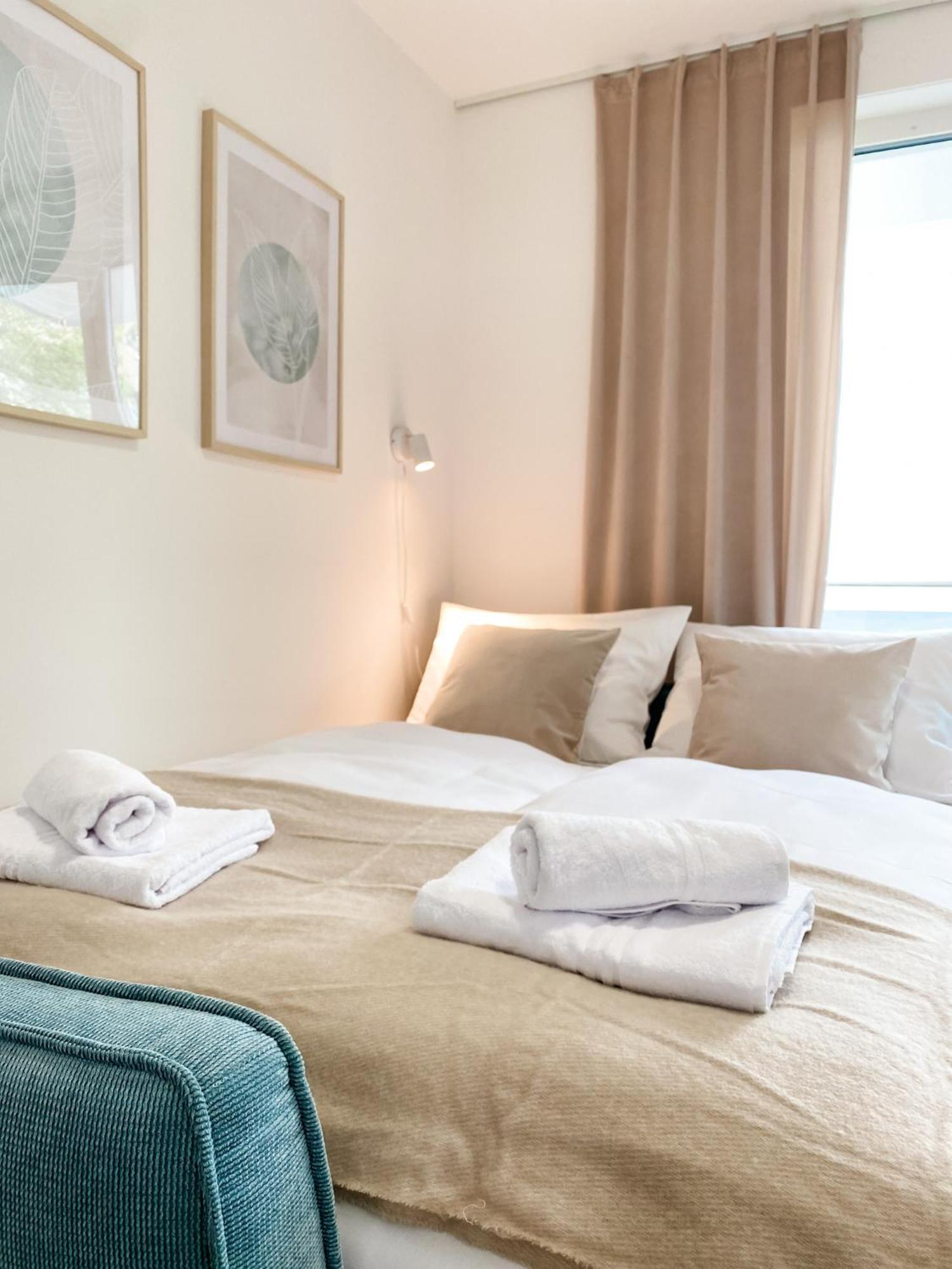 Deluxe Apartment In Bielefeld City Mit Parkplatz Und Balkon Exteriör bild